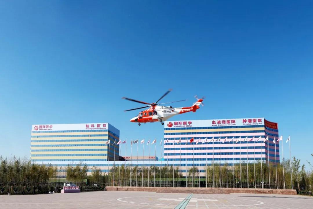 生命續(xù)航，分秒必爭！我院緊急救助一名跨省“飛”來的重癥患者