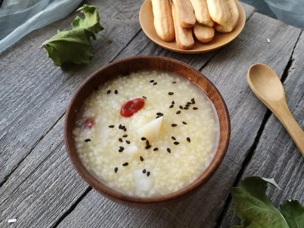 【每日一膳】一碗熱騰騰的補脾養(yǎng)胃粥，最養(yǎng)人！