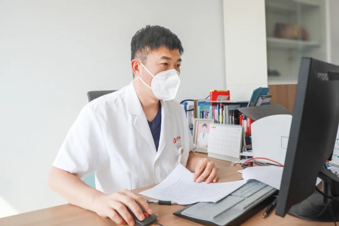 心內(nèi)科陳效安醫(yī)生連線陜西臺(tái)《閃耀三秦》，暢談醫(yī)生成長(zhǎng)之路