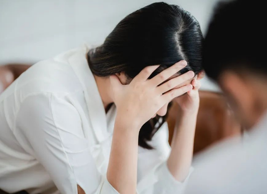 沒食欲、睡眠差、全身乏……這些“長(zhǎng)新冠”癥狀有可能是心理疾病撥打96999-3可免費(fèi)咨詢
