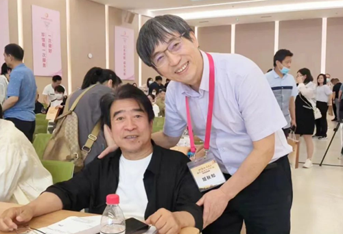 “醫(yī)”往情深15載！一位基層“輪椅”醫(yī)生和醫(yī)學(xué)大咖的故事